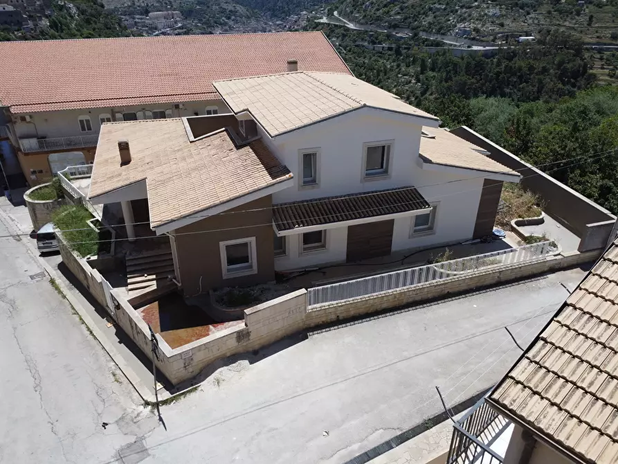 Immagine 43 di Villa in vendita  a Modica