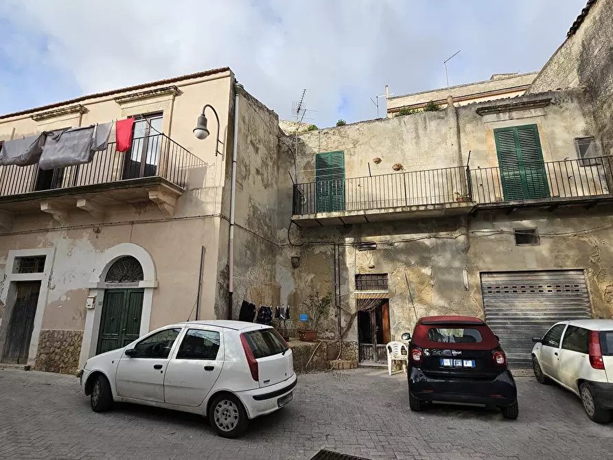 Immagine 1 di Casa indipendente in vendita  in Via Calamezzana 75/3 a Modica