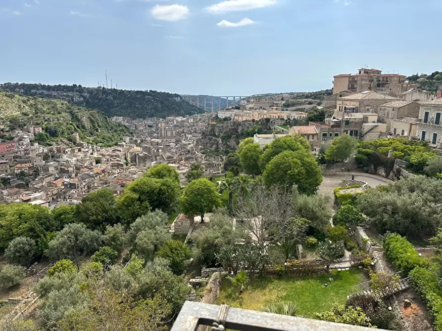 Immagine 19 di Appartamento in vendita  in VIA FONTANA 64 a Modica