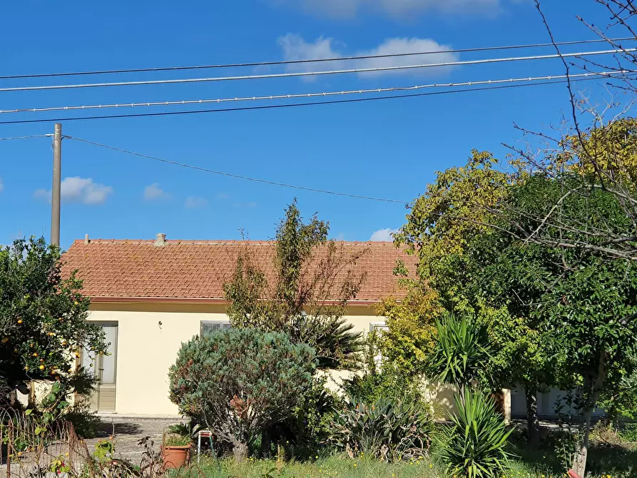 Immagine 17 di Villa in vendita  a Modica