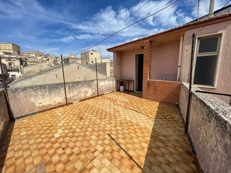 Immagine 10 di Porzione di casa in vendita  in VIA VAINA a Modica