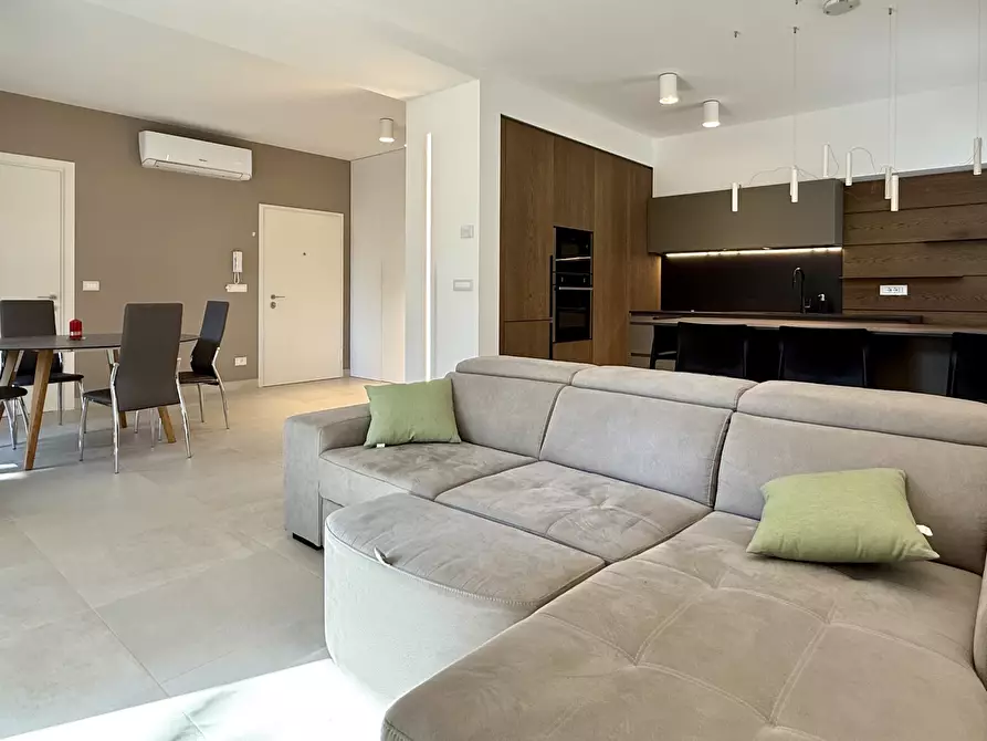 Immagine 1 di Trilocale in vendita  in Via delle Rose 31 a San Pietro In Casale