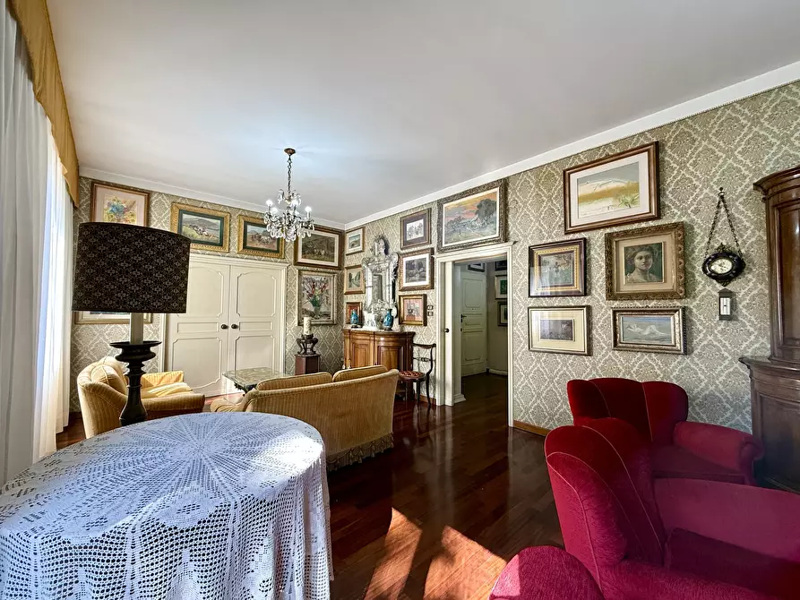 Immagine 13 di Pentalocale in vendita  in Via Del Borgo di San Pietro a Bologna