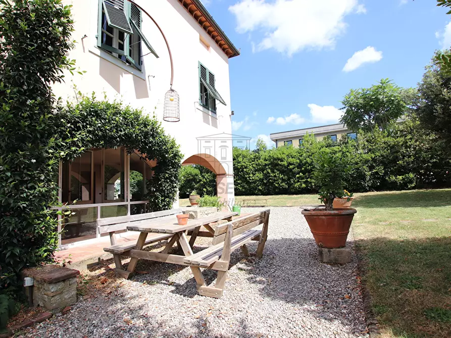 Immagine 18 di Villa in vendita  in Via di segromigno a Capannori