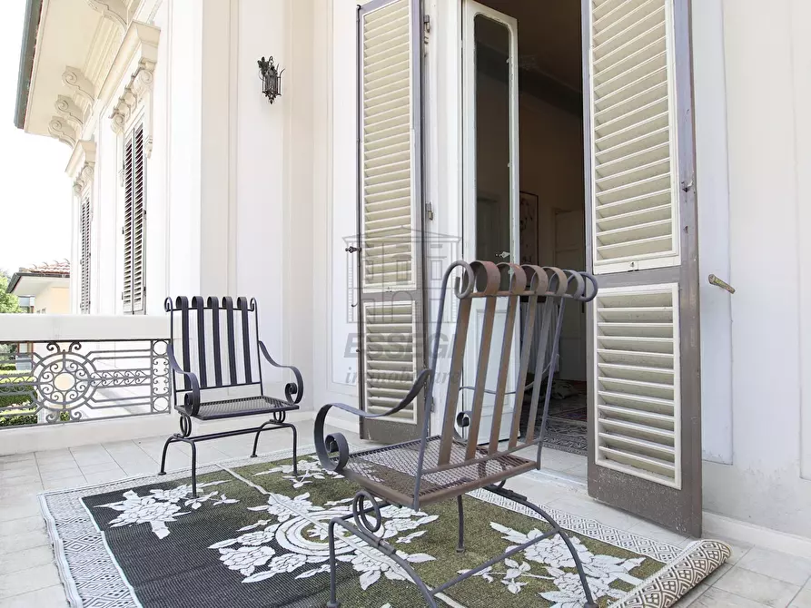Immagine 20 di Villa in vendita  a Lucca