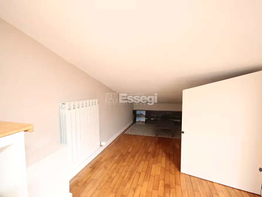 Immagine 9 di Appartamento in vendita  in Via Gaetano Luporini 1275 a Lucca