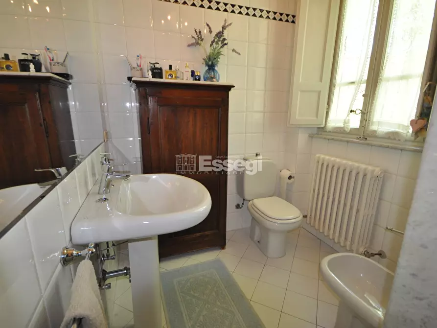 Immagine 34 di Villa in vendita  a Lucca