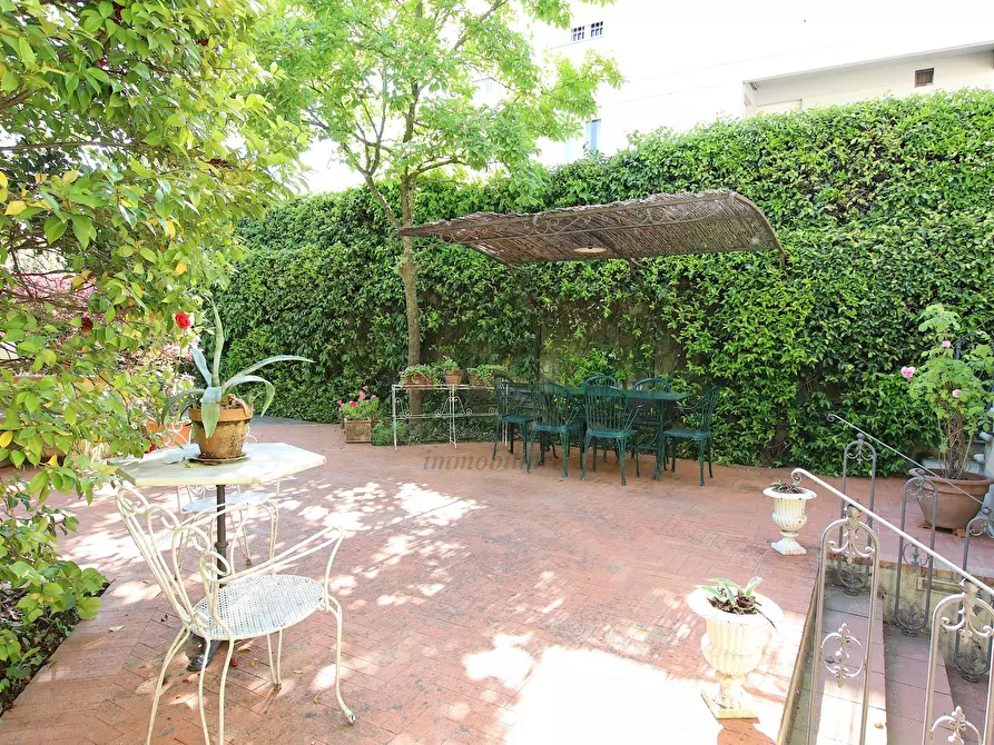 Immagine 3 di Villa in vendita  in Via Borgo Giannotti 120 a Lucca