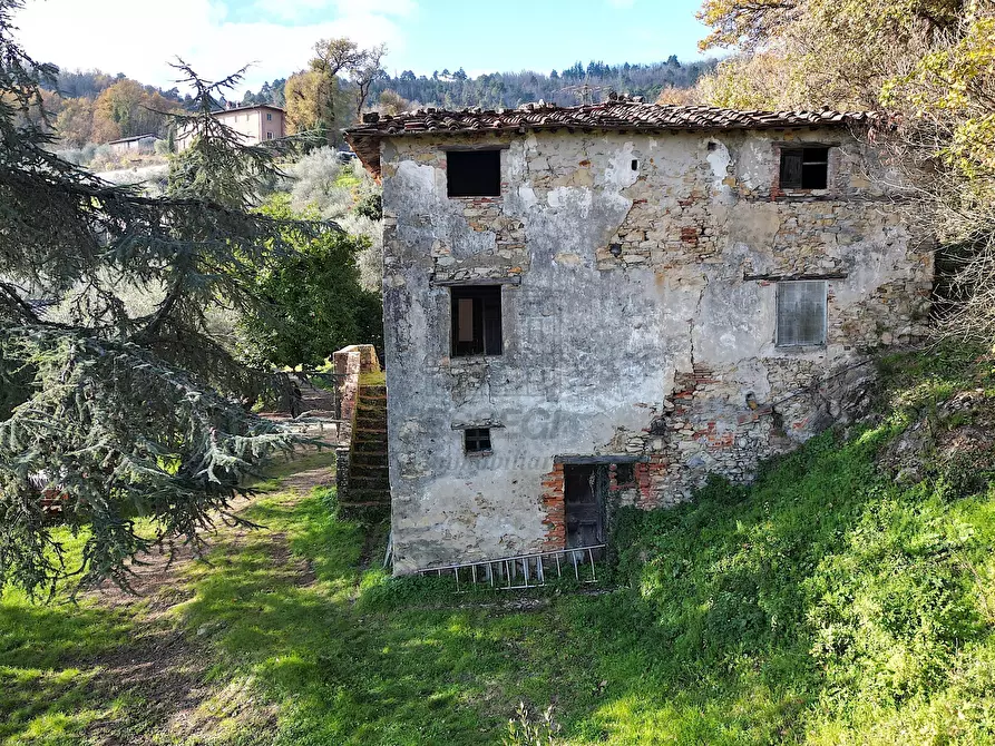 Immagine 4 di Rustico / casale in vendita  in via del brennero 1950 a Lucca