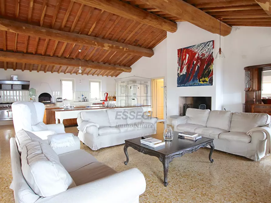 Immagine 6 di Villa in vendita  in Via della Chiesa X 466 a Lucca
