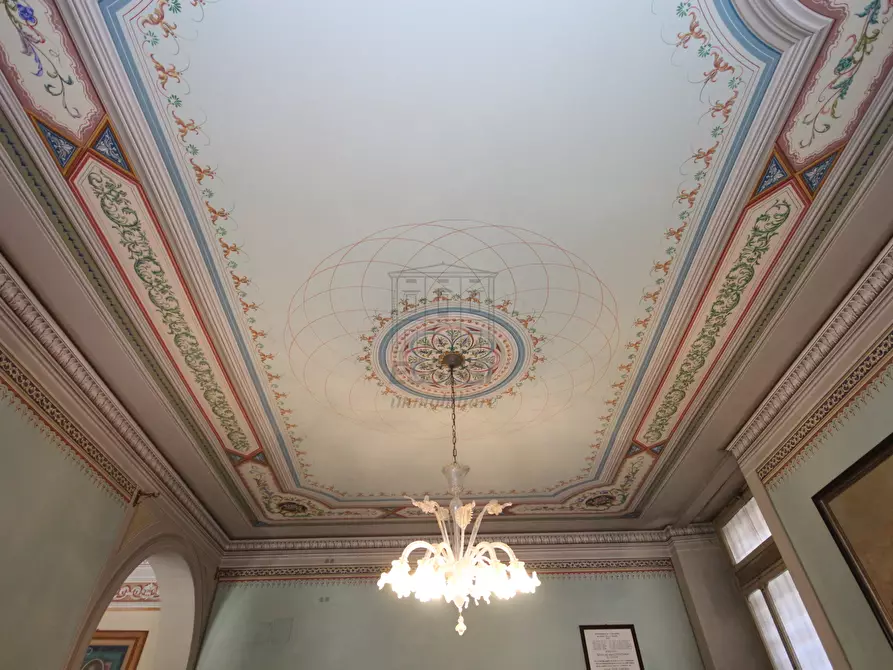 Immagine 7 di Appartamento in vendita  in via busdraghi a Lucca