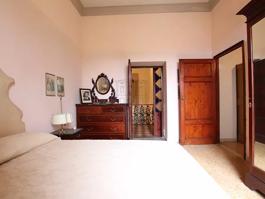 Immagine 45 di Villa in vendita  in via di montecatino a Lucca