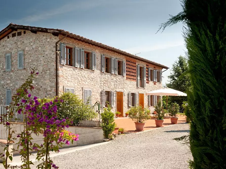 Immagine 4 di Rustico / casale in vendita  in Via di Rocchino 60 a Lucca