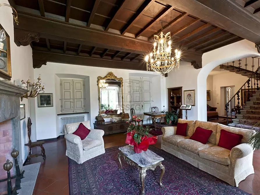 Immagine 8 di Villa in vendita  in Viale Umberto I 148 a Bagni Di Lucca