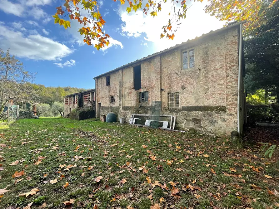 Immagine 22 di Villa in vendita  in Via del Caporale 773 a Lucca