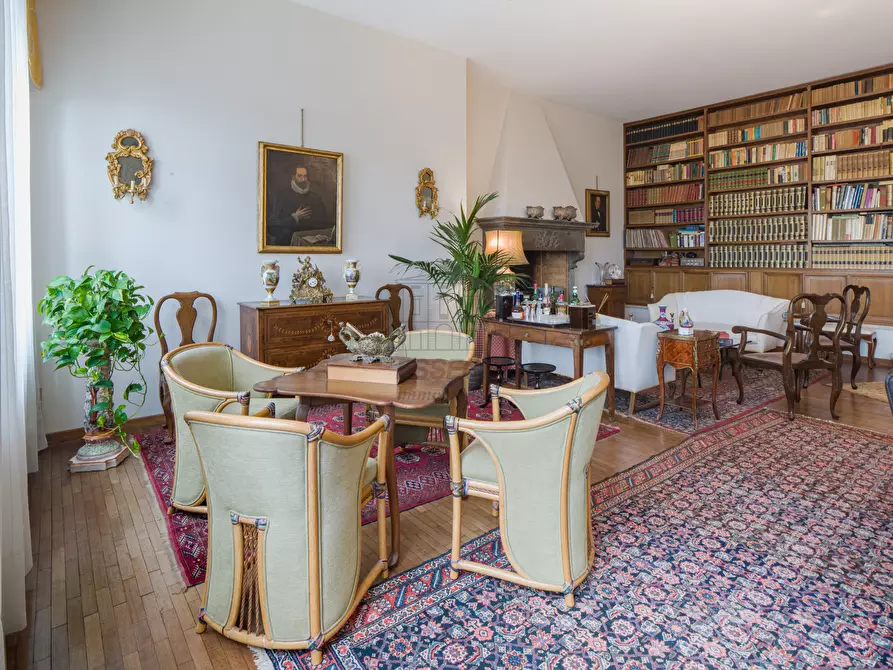 Immagine 17 di Villa in vendita  in Via dei Poveri Vecchi 749 a Lucca