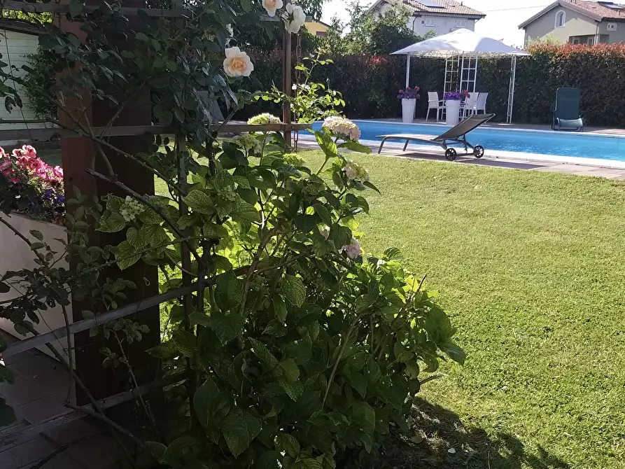 Immagine 33 di Villa in vendita  in Via Lombarda Lammari 293 a Capannori