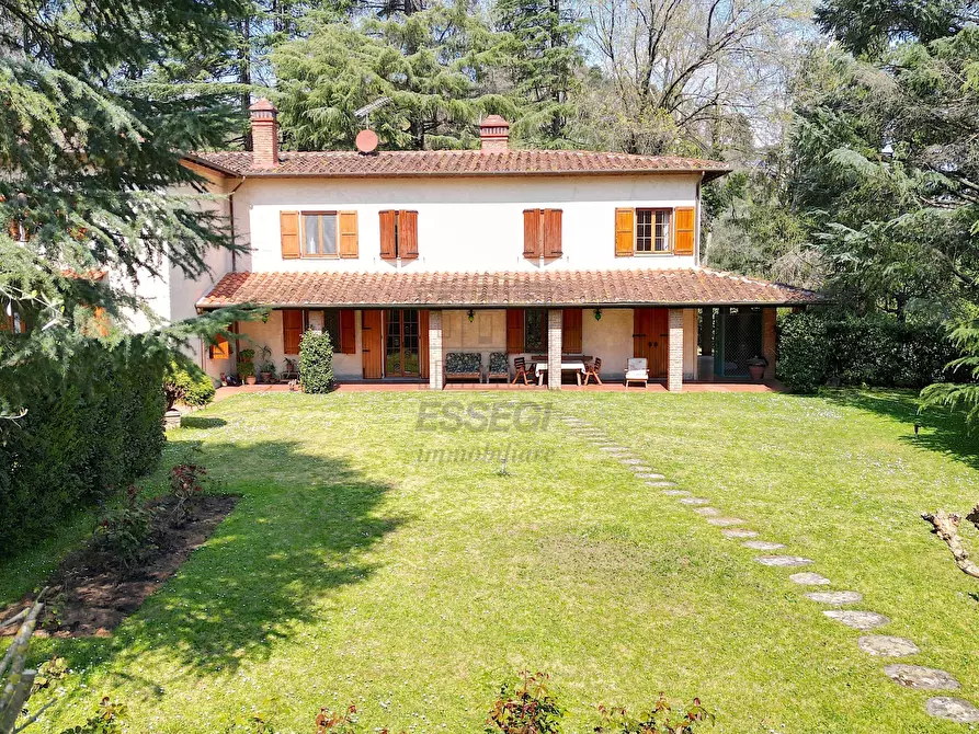Immagine 2 di Rustico / casale in vendita  in Via di Villa Gaia 508 a Lucca