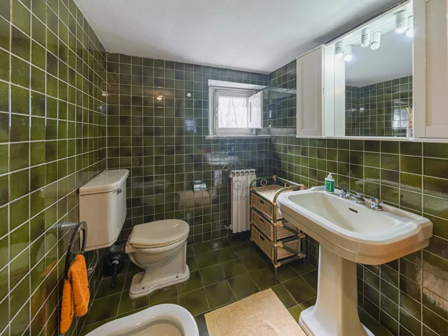 Immagine 38 di Villa in vendita  in Via Castruccio Buonamici a Lucca