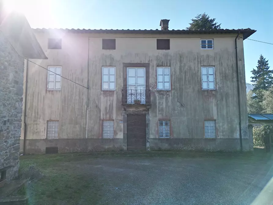 Immagine 30 di Villa in vendita  in Via del Macennere 8252/A a Lucca