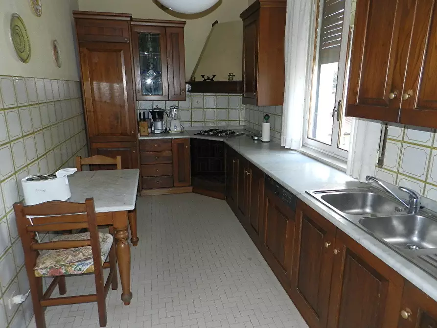 Immagine 24 di Villa in vendita  a Lucca