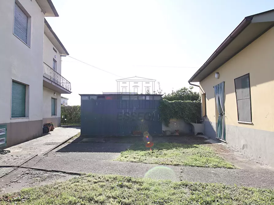 Immagine 27 di Villa in vendita  in Via dell'Ave Maria 106 a Lucca