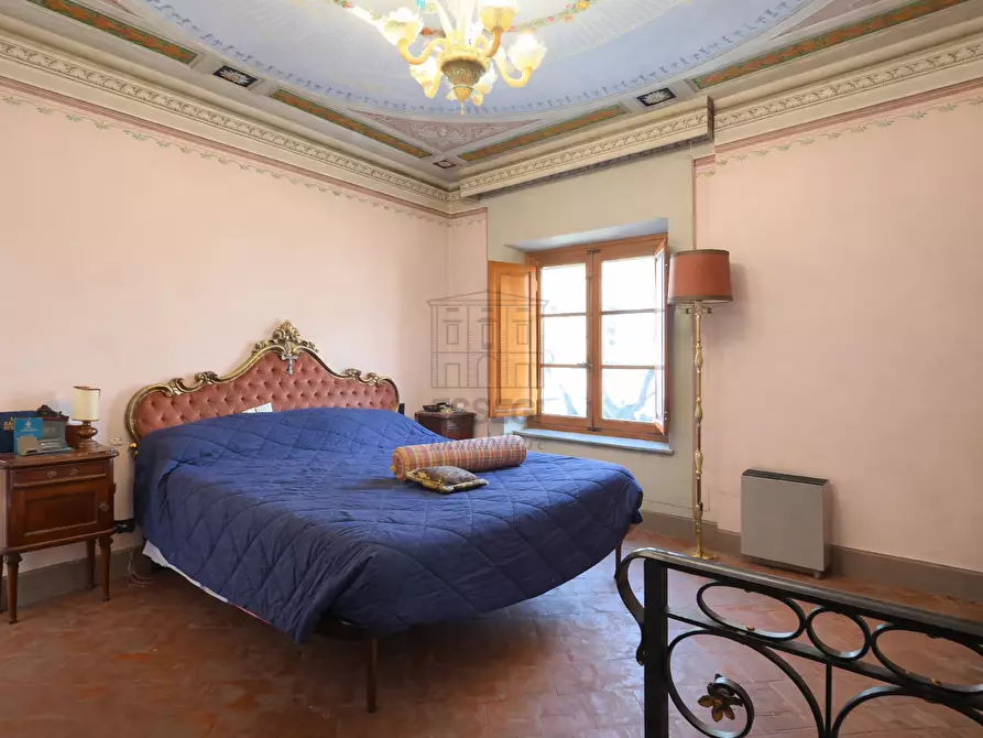 Immagine 6 di Appartamento in vendita  a Lucca