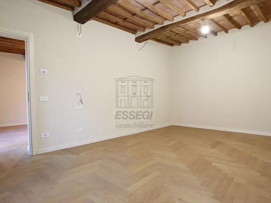Immagine 6 di Appartamento in vendita  in Piazza San Giusto a Lucca