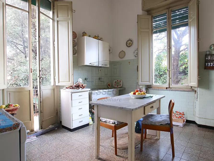 Immagine 10 di Villa in vendita  a Lucca