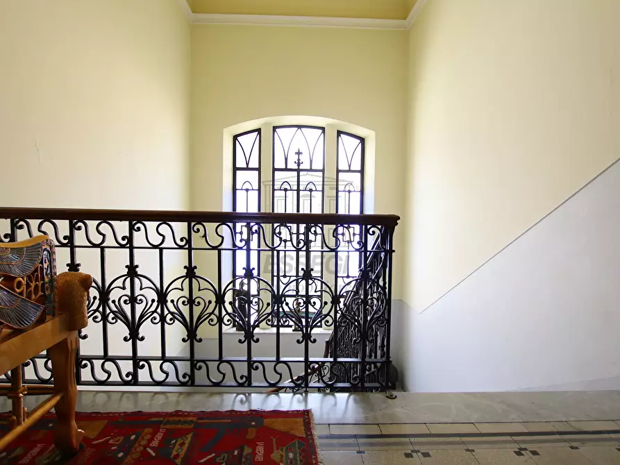 Immagine 18 di Villa in vendita  a Lucca