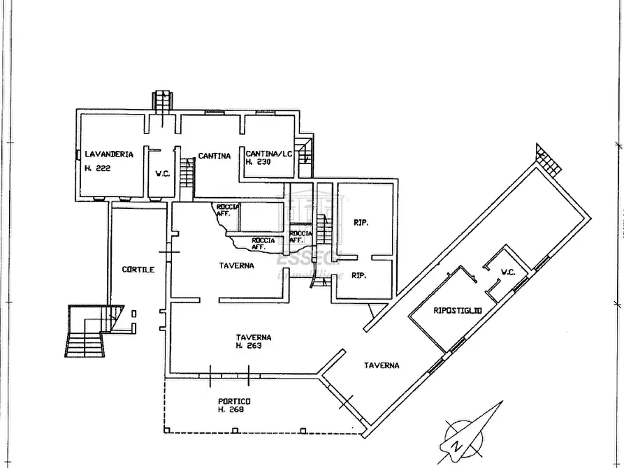 Immagine 32 di Villa in vendita  in Via dei Cotani 211 a Lucca