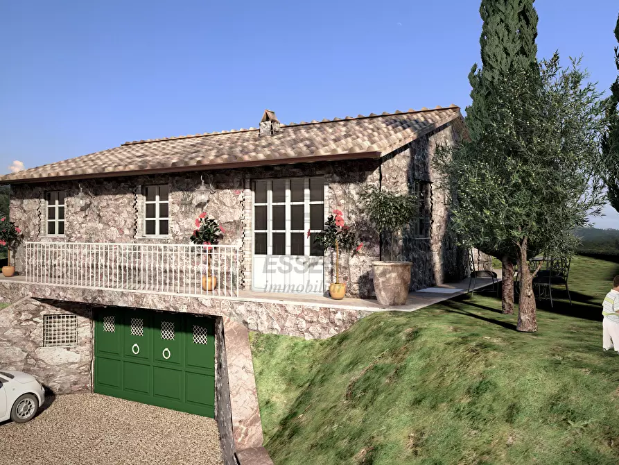 Immagine 32 di Rustico / casale in vendita  a Lucca