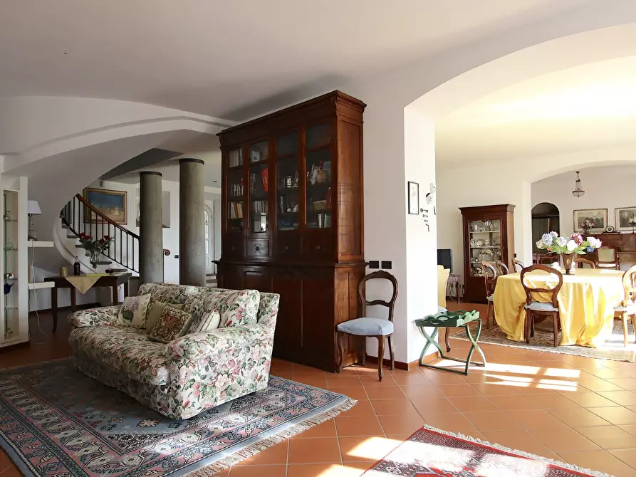 Immagine 12 di Villa in vendita  in Via del Cimitero di Ciciana a Lucca