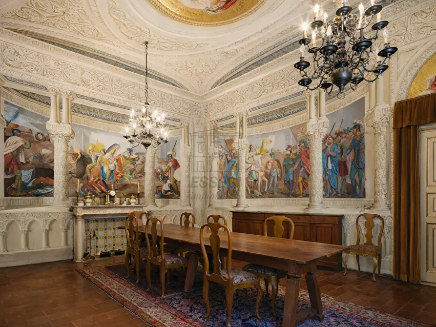 Immagine 1 di Palazzo in vendita  in Via Beccheria 35 a Lucca