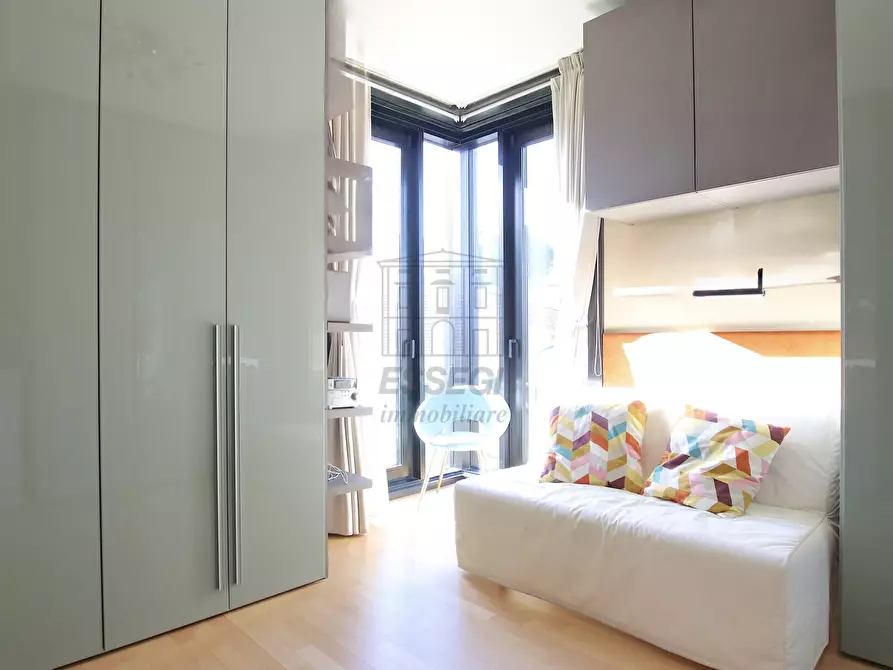 Immagine 16 di Appartamento in vendita  in Piazza della Croce 49 a Lucca