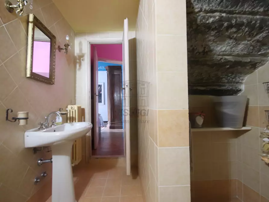 Immagine 16 di Rustico / casale in vendita  in Via della Chiesa XXIII 405 a Lucca