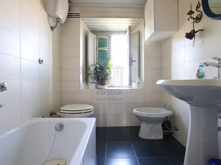 Immagine 34 di Rustico / casale in vendita  in Via del Borgo 55 a Lucca