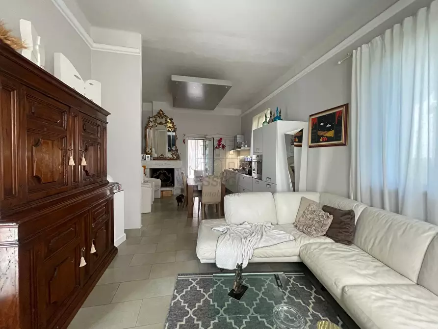Immagine 11 di Villa in vendita  in Via di Moriano a Lucca