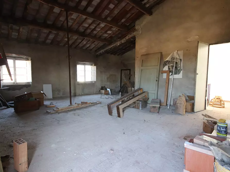 Immagine 25 di Rustico / casale in vendita  in via della chiesa di Camigliano, Camigliano 1 a Lucca