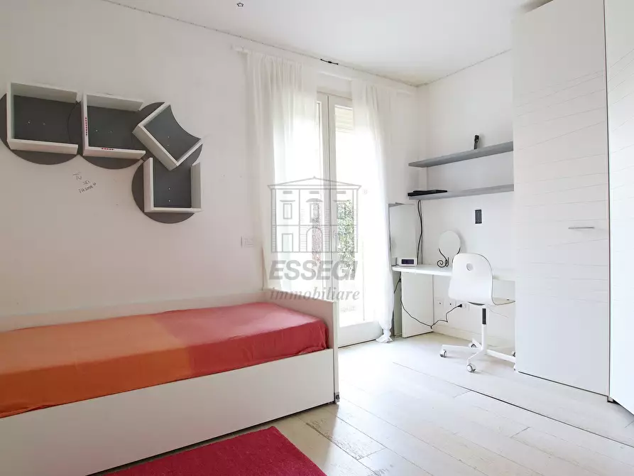 Immagine 18 di Appartamento in vendita  in Viale Luigi Cadorna 182 a Lucca
