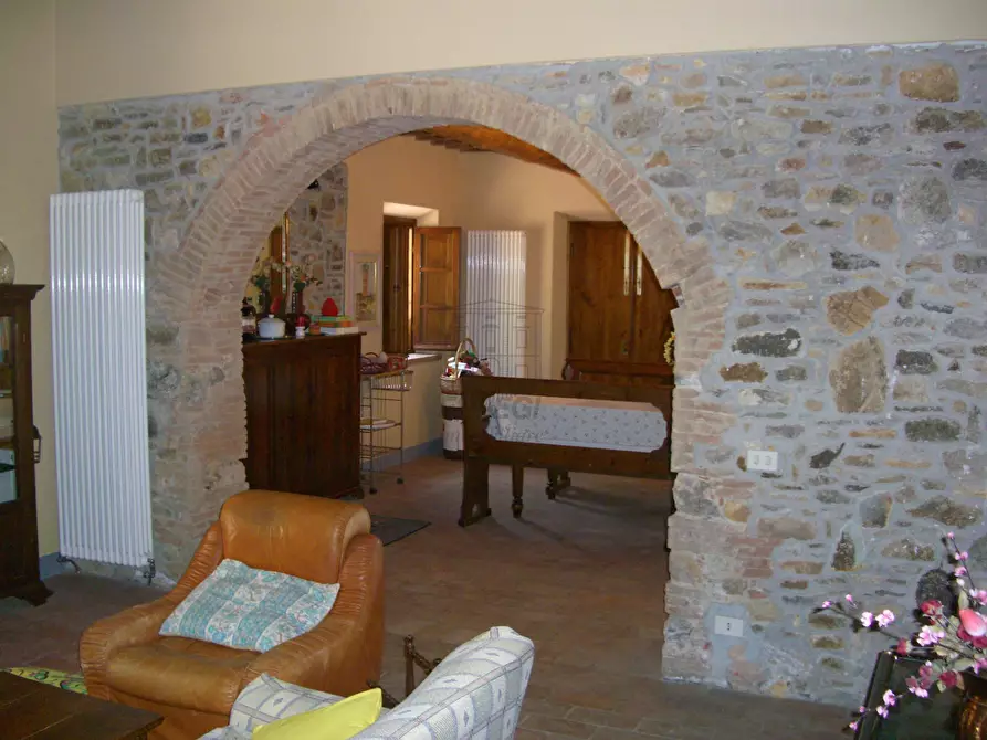 Immagine 17 di Rustico / casale in vendita  in viadon aldo mei a Buti