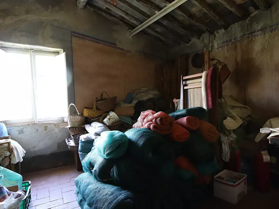 Immagine 18 di Rustico / casale in vendita  in Via Tofori a Lucca