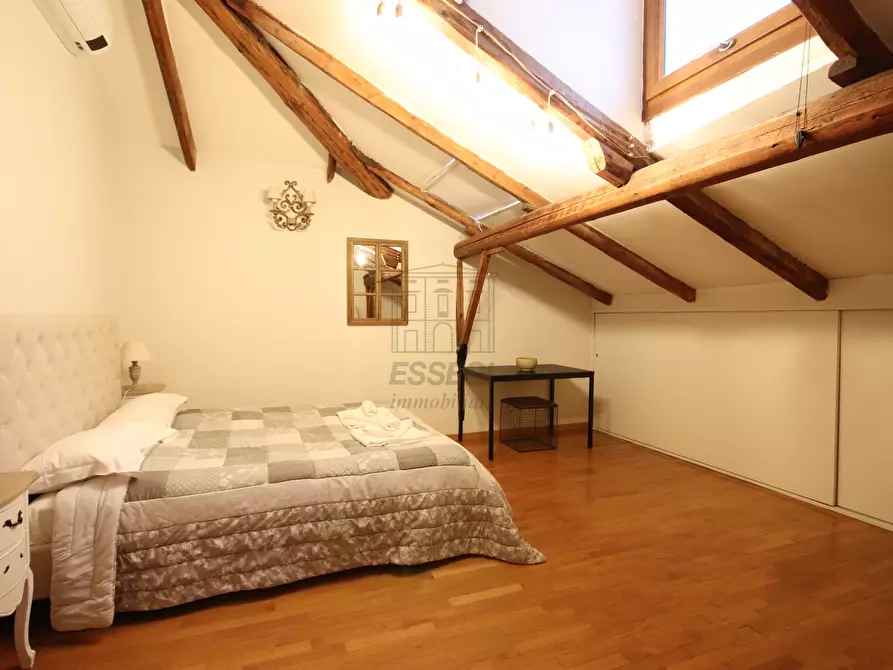 Immagine 6 di Appartamento in affitto  in Viale Pacini 116 a Lucca