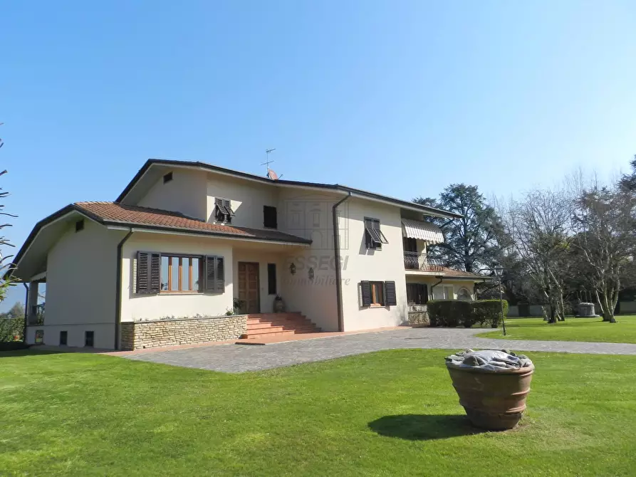 Immagine 17 di Villa in vendita  in Traversa II Via Vecchia Pesciatina 84 a Lucca