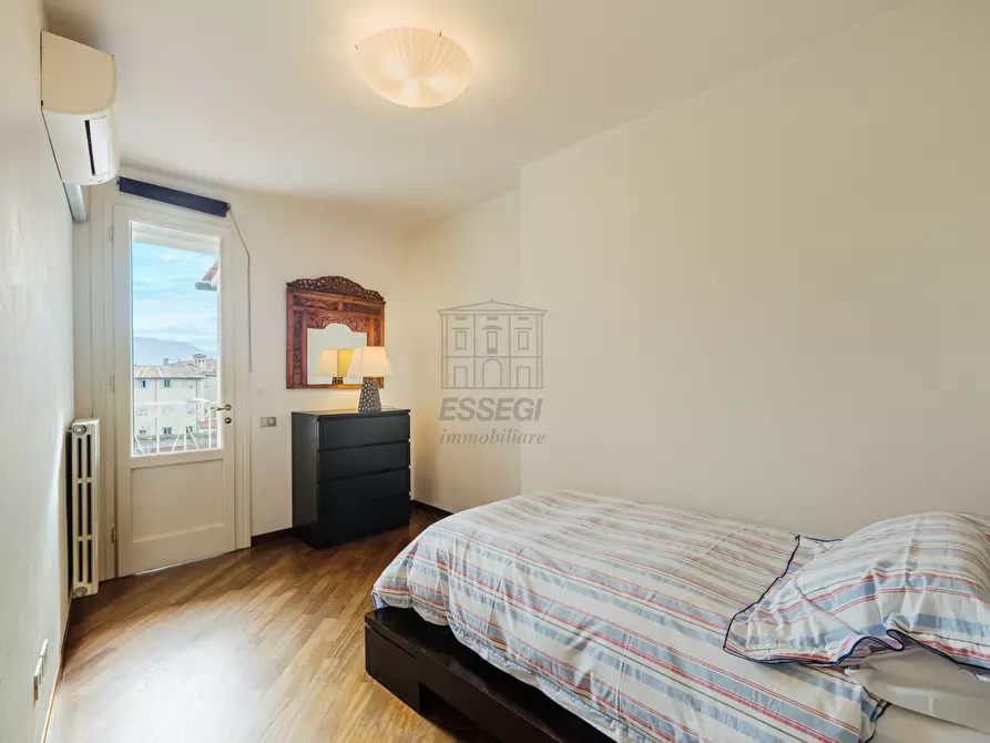 Immagine 21 di Appartamento in vendita  in Via della Zecca a Lucca