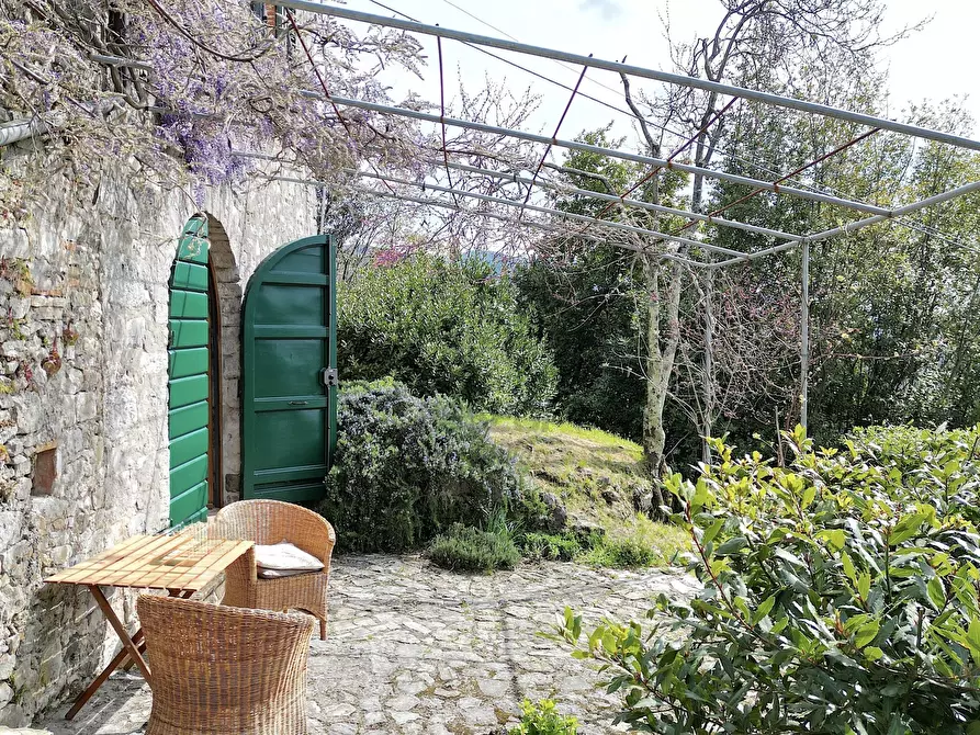 Immagine 13 di Rustico / casale in vendita  in S.v. di Partigliano 11/A a Lucca