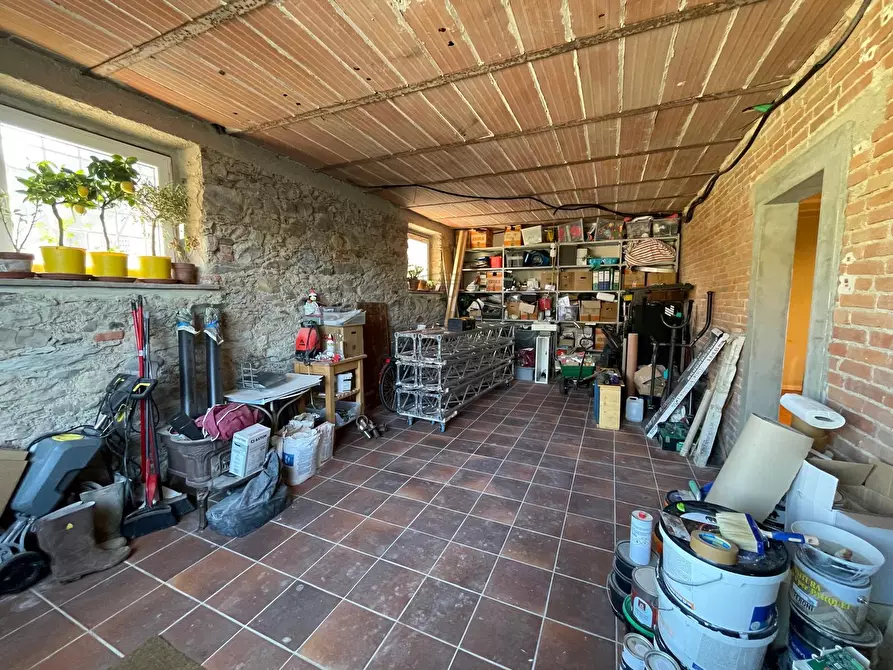 Immagine 31 di Villa in vendita  a Capannori