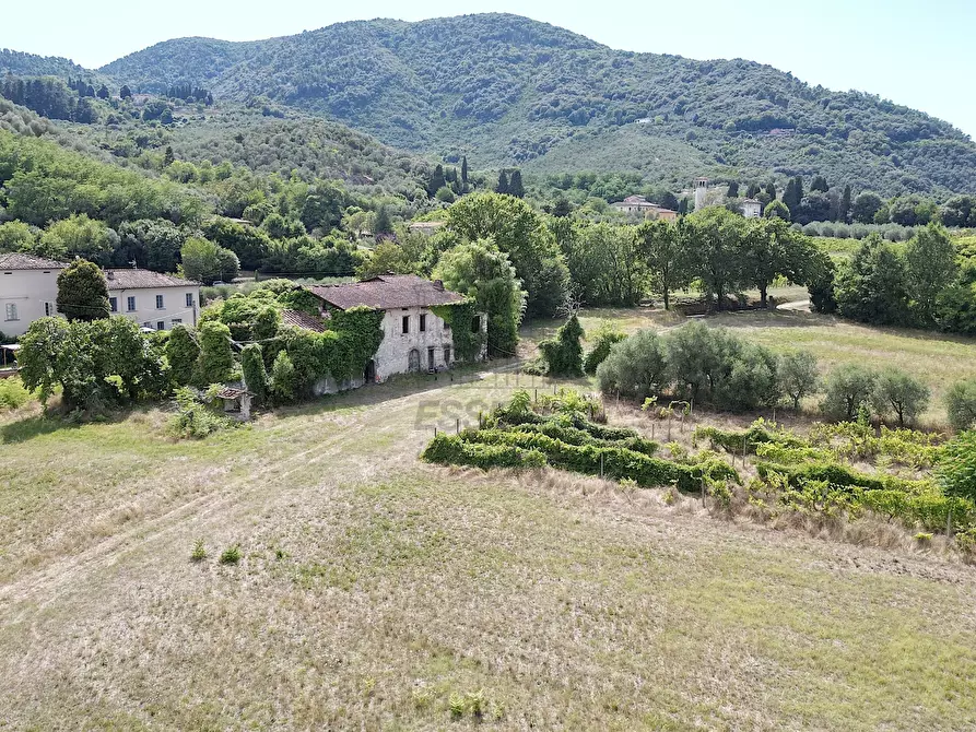Immagine 14 di Rustico / casale in vendita  in Via del brennero 126 a Lucca