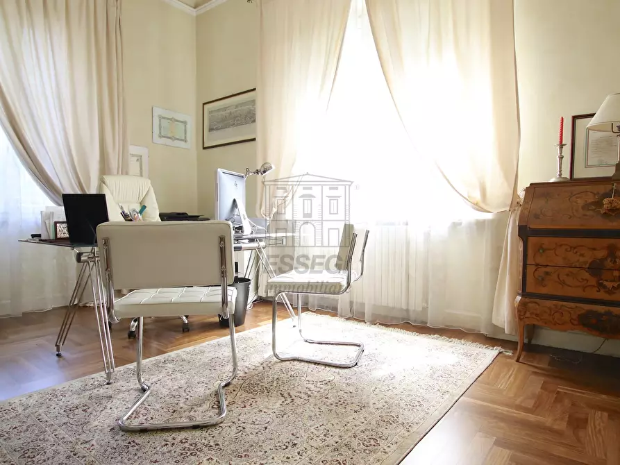 Immagine 7 di Villa in vendita  in Viale Pacini 35 a Lucca