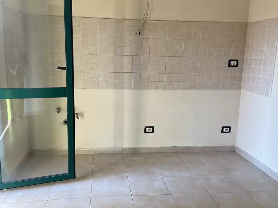 Immagine 2 di Bilocale in affitto  in Case Popolari Via Saracinello 7-15 a Reggio Di Calabria